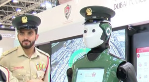 robot poliziotto